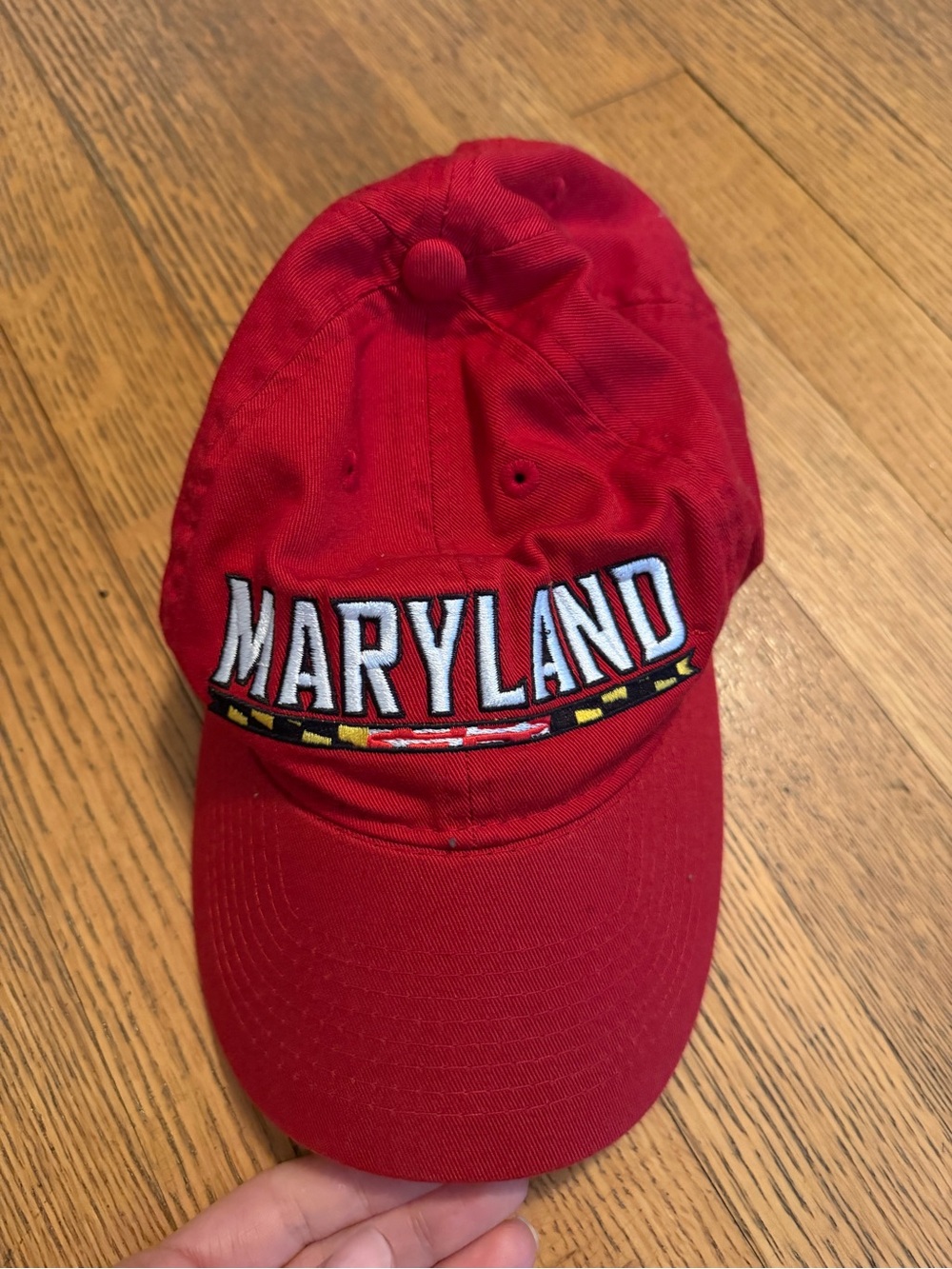 UNIVERSITY OF MARYLAND HAT
Worn in excellent condition